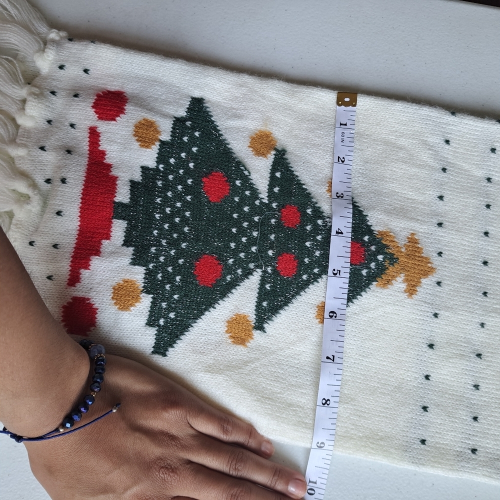 Christmas Scarf 🎄 - Picture 5 of 5